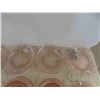 Image 2 : 19 Pieces of Depression-Style Glass