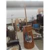 Image 8 : Room Décor: Clock, Decorative Butter Churn, Slogan Wall Hanging & More 