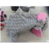 Image 4 : Dog Supplies: Bowl, Leashes, Elephant Costume & More (Details in Last Photo)