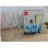 Image 3 : 2 New Acacia Serving Boards, 4 Toscano Wine Glasses, 3 Piece Canister
