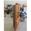 Image 2 : Maple Corner Cabinet 70'' x Up To 35'' x Up To 18'' 
