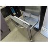 Image 9 : GE Stainless Fridge with Bottom Freezer 67'' x 30'' x 31 1/2''