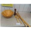 Image 1 : Wood Salad Bowl 16'' Diameter x 8'' Deep with Tripod Stand