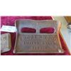 Image 2 : Milwaukee Cast Embossed Tool Box Implement Lid 5'' x 