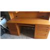 Image 2 : Modern Oak Style Desk with Hutch 72'' x 68'' x 27''