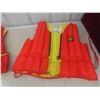 Image 2 : 3 Personal Floatation Devices Size Adult Small