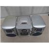 Image 2 : Compact Disc Portable Stereo