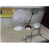 Image 1 : 12'' Oscillating Fan, 2 Desk Lights