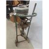 Image 5 : Vintage Evinrude Sportsmen Outboard on Stand 