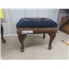 Image 4 : 2 Ottomans with Tapestry 14'' x 19'' x 14'' & 12'' x 13'' x 11'' 
