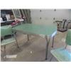 Image 2 : Retro Chrome Leg Table 30'' x 52'' x 30'' and 4 Chairs 