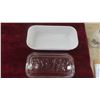 Image 5 : Fire King Mixing Bowls, Refrigerator Dishes, Bakeware, 4 Milk Glasses 