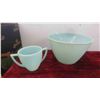 Image 2 : Vintage Turquoise Fireking Mixing Bowl, 6 Jadeite Mugs on Mug Tree