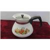 Image 9 : Corelle Dishes, Corningware Casseroles and Tea Pot, 6 Pyrex Coffee