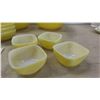 Image 2 : 1950s Pyrex 12 Piece Yellow Hostess Set