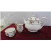 Image 5 : Royal Albert Petit Point China Service for 4 (32 Pieces in Total)