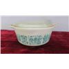 Image 4 : 5 Pieces Vintage Butterprint Amish Pyrex Mixing Bowls, Butter Dish, 