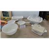 Image 1 : 7 Pieces of Corningware Includes Casserole Dishes with Lids, Loaf, 