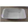 Image 7 : 7 Pieces of Corningware Includes Casserole Dishes with Lids, Loaf, 
