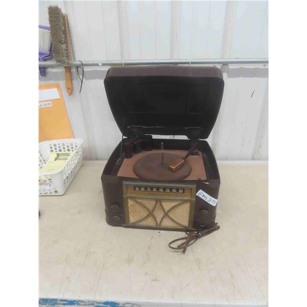 Vintage Admiral Bakelite Record Player 