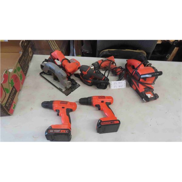 4 Black and Decker Power Tools (2 Cordless 20V) with 2 Batteries 