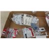 Image 2 : Rubbermaid Closet Hardware