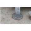 Image 3 : 2 Concrete Pedestals 7'' + 31'' Tall