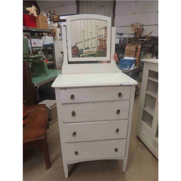 Painted 4 Drawer Dresser 44'' x 30'' x 17'' Plus Mirror 25'' x 22 1/2'' 