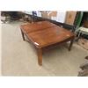 Image 1 : 2 Tables 46'' x 36'' x 19'' & 30'' x 31'' x 37'' 