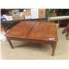 Image 2 : 2 Tables 46'' x 36'' x 19'' & 30'' x 31'' x 37'' 