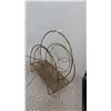 Image 5 : 2 Metal Magazine Racks, Wrought Iron Stand No Top