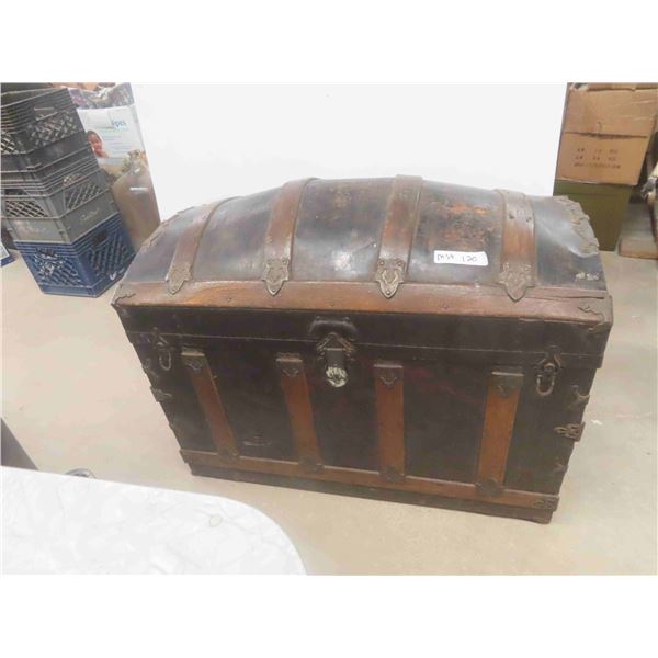 Trunk with Round Top 28'' x 36'' x 20'' 