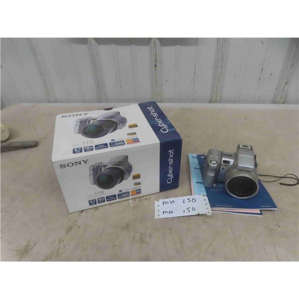 Sony Cybershot DSC H9 Camera