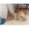 Image 2 : 3 Bird Houses, Hanging Seagull Display