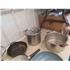 Image 7 : Stainless Pot with Lid, Cast Frying Pan, Knives, Plus