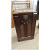 Image 1 : Vintage RCA Cabinet Radio 39'' x 23'' x 11''