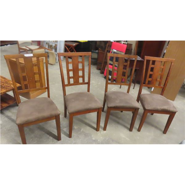 4 Matching Dining Room Chairs
