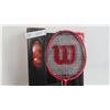 Image 2 : Wilson Outdoor Badminton Set with Rackets, Birdie & Net