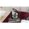 Image 2 : Vintage J. Furmani Tinted Cut Glass Crystal Clock, Photo Frame 7'' x 7'' 