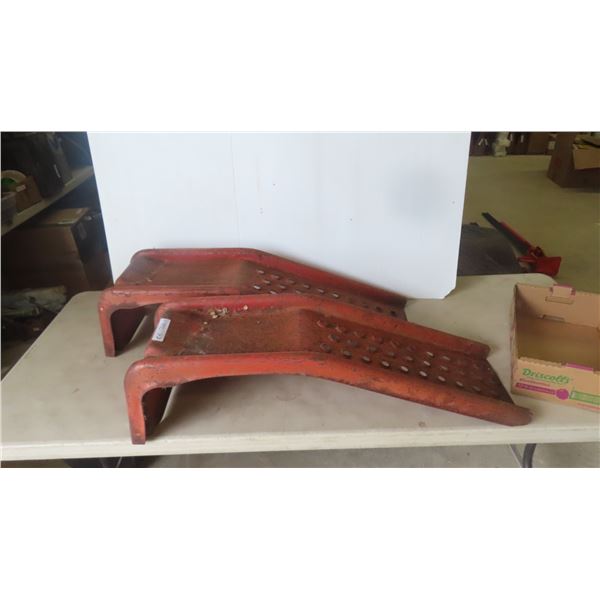 Set of Metal Car Ramps