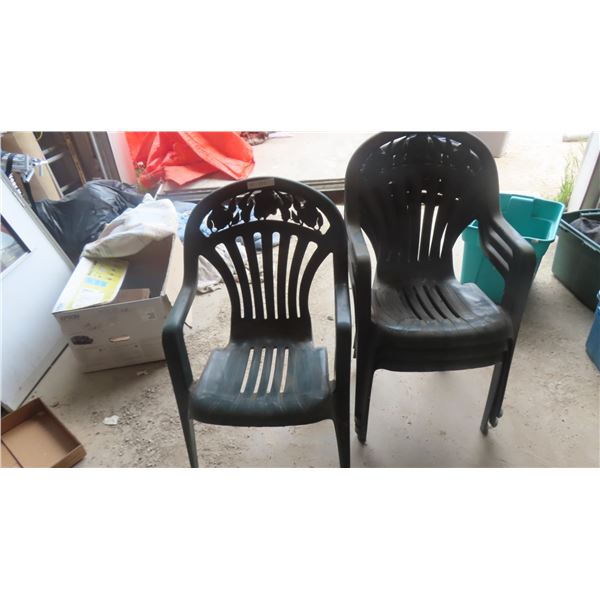 4 Patio Chairs 