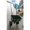 Image 4 : 2 Yard Fertilizer Spreaders 