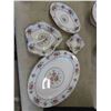 Image 2 : 106 Pieces of Royal Albert Petit Point China