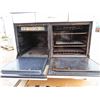 Image 3 : Vintage 1940s/50s Stove 120V with Warming Drawers, Timer, 