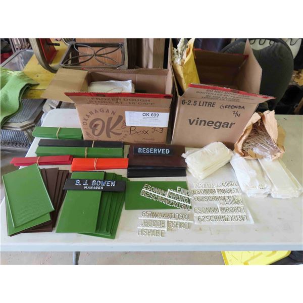 Box of Various Sized Plaques with Changeable Letters 