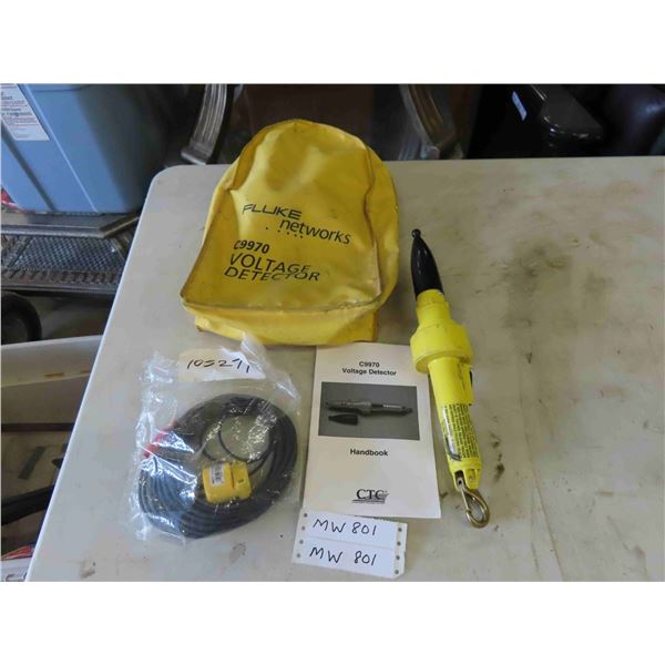 Voltage Detector