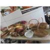 Image 1 : Various Shapes/Sizes Baskets , 16 Paper Plate Supports