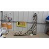 Image 1 : Vintage Decorative Wrought Iron Sign Mount 40'' Both Ways - Gorgeous!