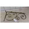 Image 1 : Vintage Decorative Wrought Iron Sign Mount 20 1/2'' One Way x 13'' 