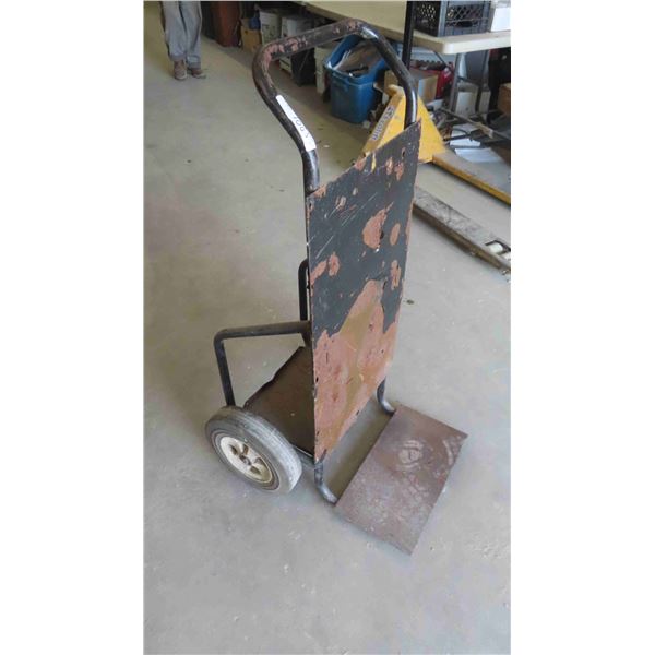 Dolly Set Up for Acetyline Tanks